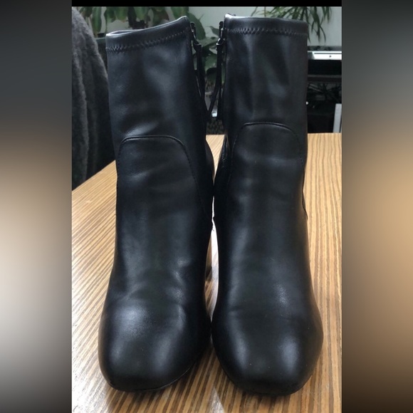 Rebecca Minkoff Black Bojana Block Heel Booties 9.5 - Picture 3 of 10